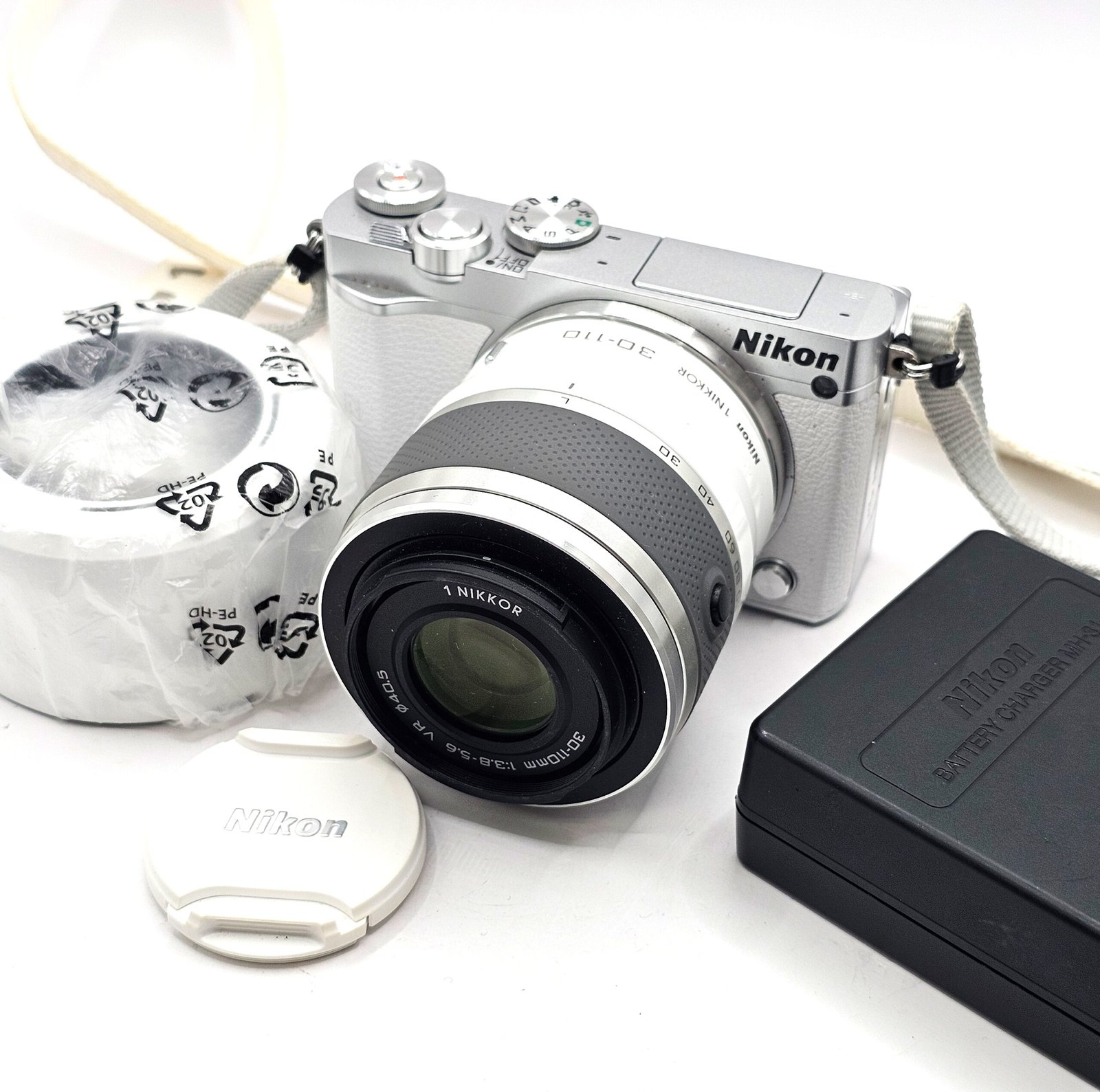 20250927_213129 Nikon J5, lente Nikkor 1 30-110, 20.8 mpx - Imagen 1